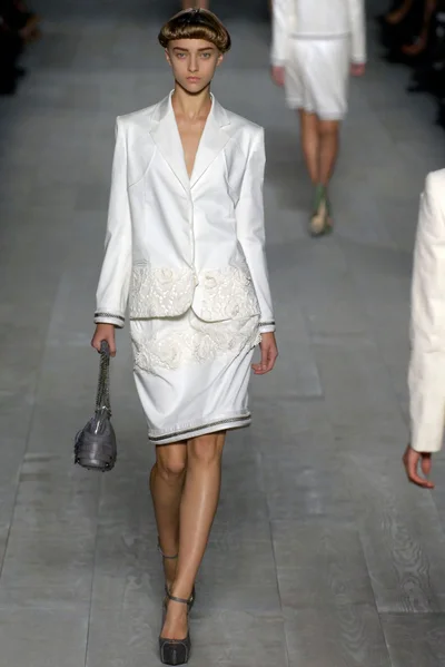 Look 12